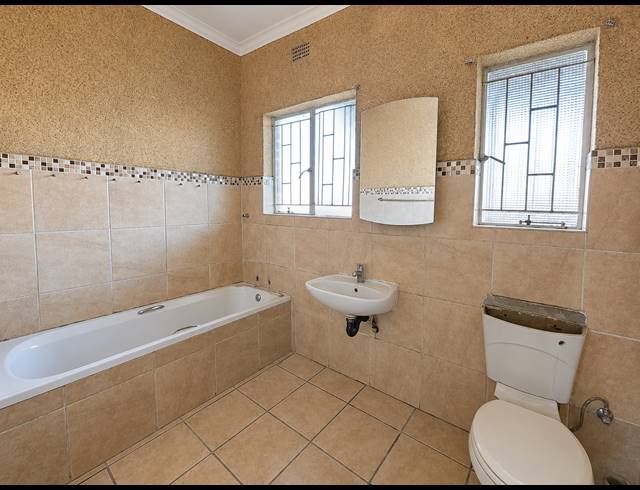 4 BEDROOM HOUSE FOR SALE IN WALDRIFT